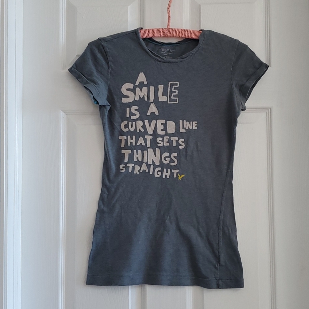 American Eagle Outfitters Graphic T • SZ M